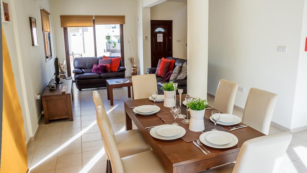 Protaras Holiday Villa 007 Oda fotoğraf