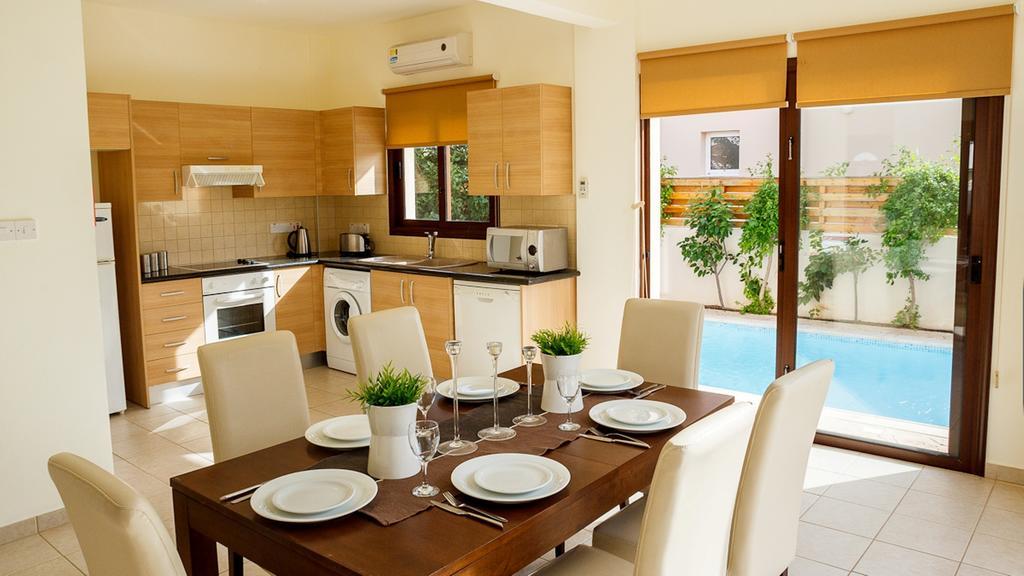Protaras Holiday Villa 007 Oda fotoğraf